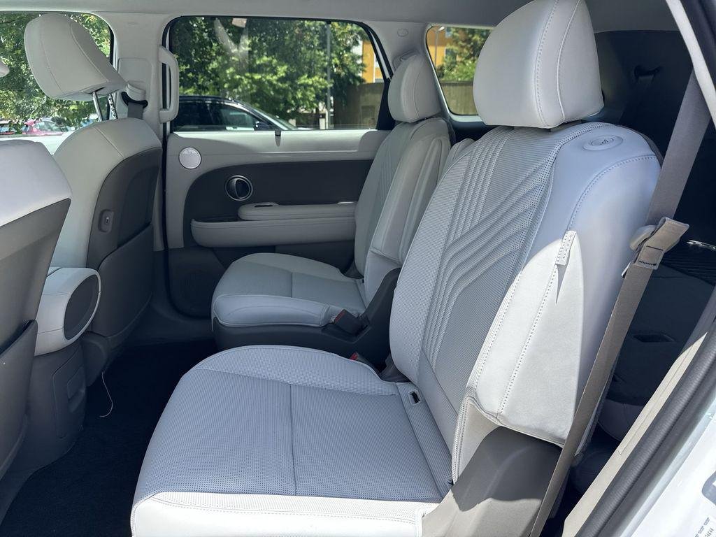 New 2026 White Pearl Hyundai SEL Premium FWD image 26