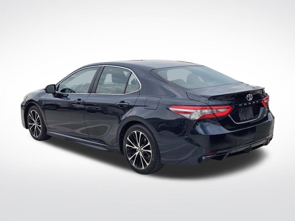 Used 2018 Blue Toyota SE image 19