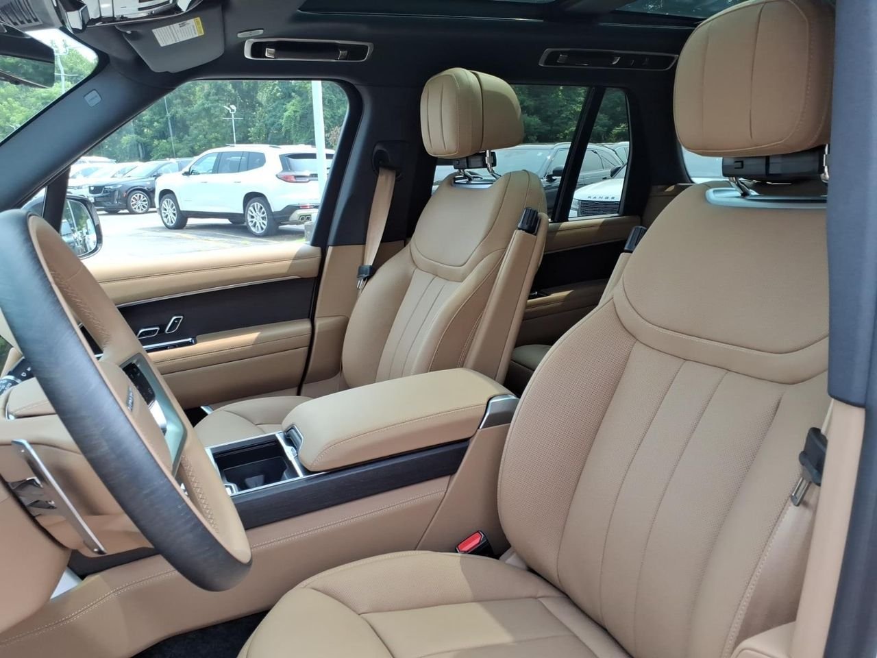 New 2026 Fuji White LAND ROVER SE image 9