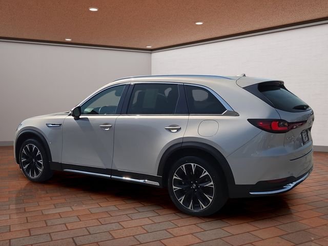 Used 2024 Platinum Mazda Premium Plus image 35
