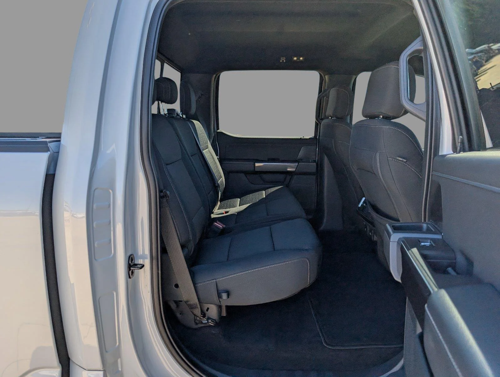 Used 2021 Space White Ford XLT image 24