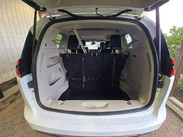 Used 2022 White Chrysler Touring L image 10