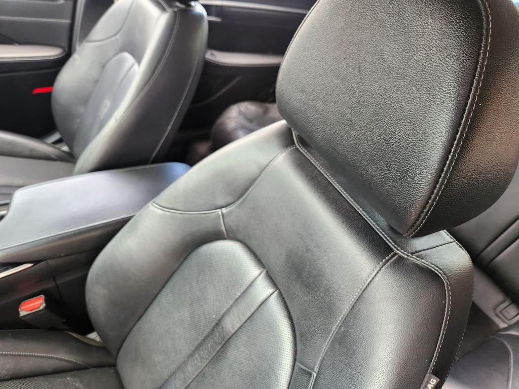 Used 2022 Hampton Gray Hyundai Limited image 25