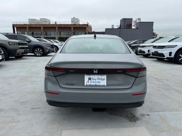 2025 Honda Accord SE - Photo 6