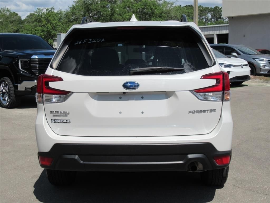 Used 2022 White Subaru Premium image 6