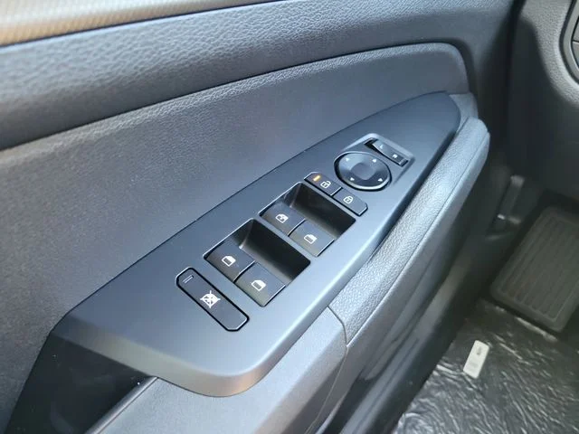New 2026 Fusion Black Kia LX image 27