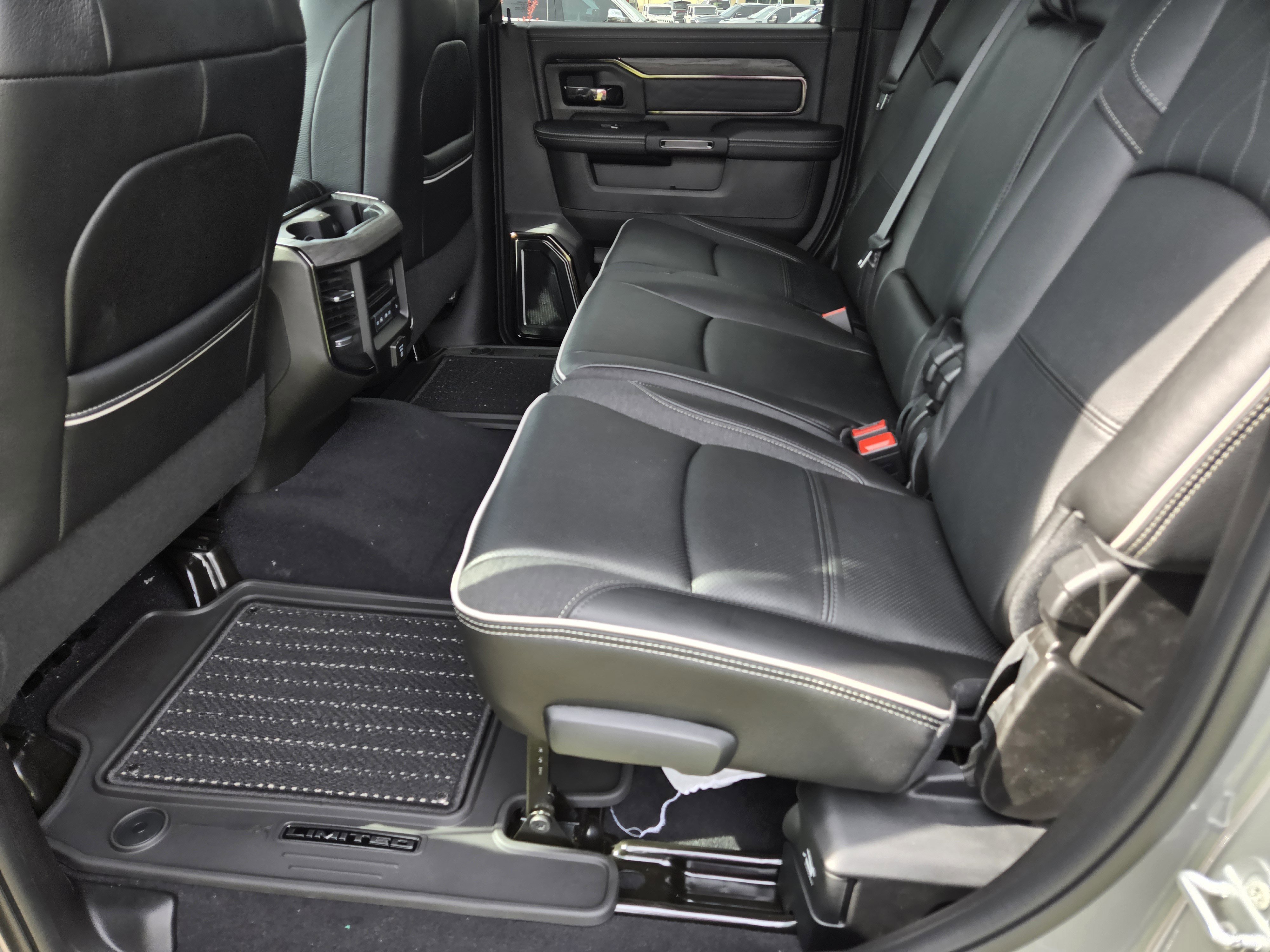 New 2026 Ceramic Gray Clearcoat Ram Limited image 18