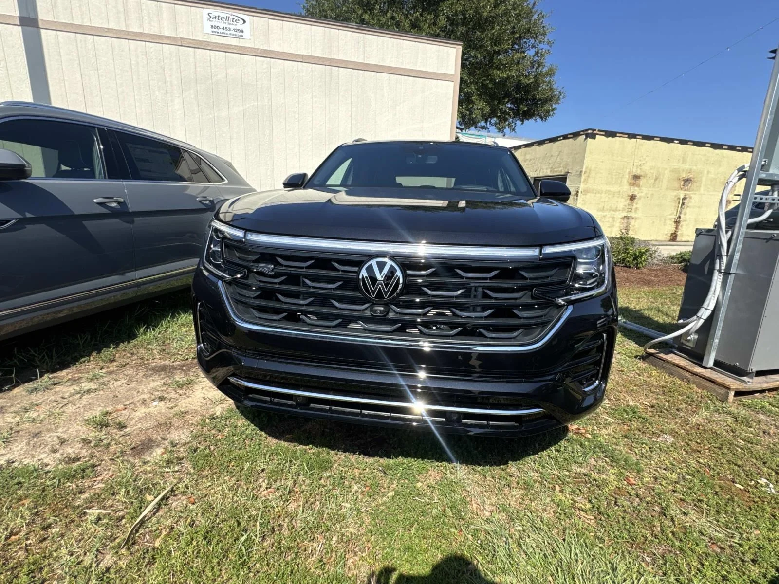New 2026 Black Volkswagen 2.0T SEL Premium R-Line image 2