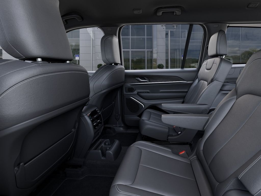 New 2026 Baltic Gray Metallic Clear-Coat Exterior Paint Jeep Limited image 23