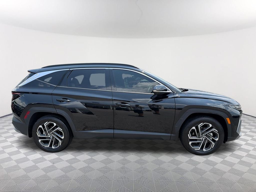 2025 Hyundai Tucson Limited - Photo 4