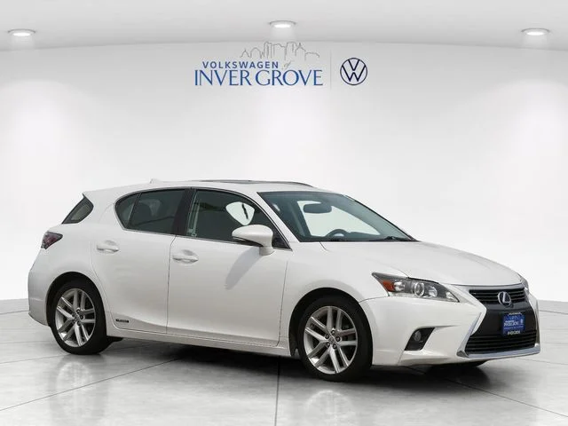 2017 Lexus CT 200h 200h's photo