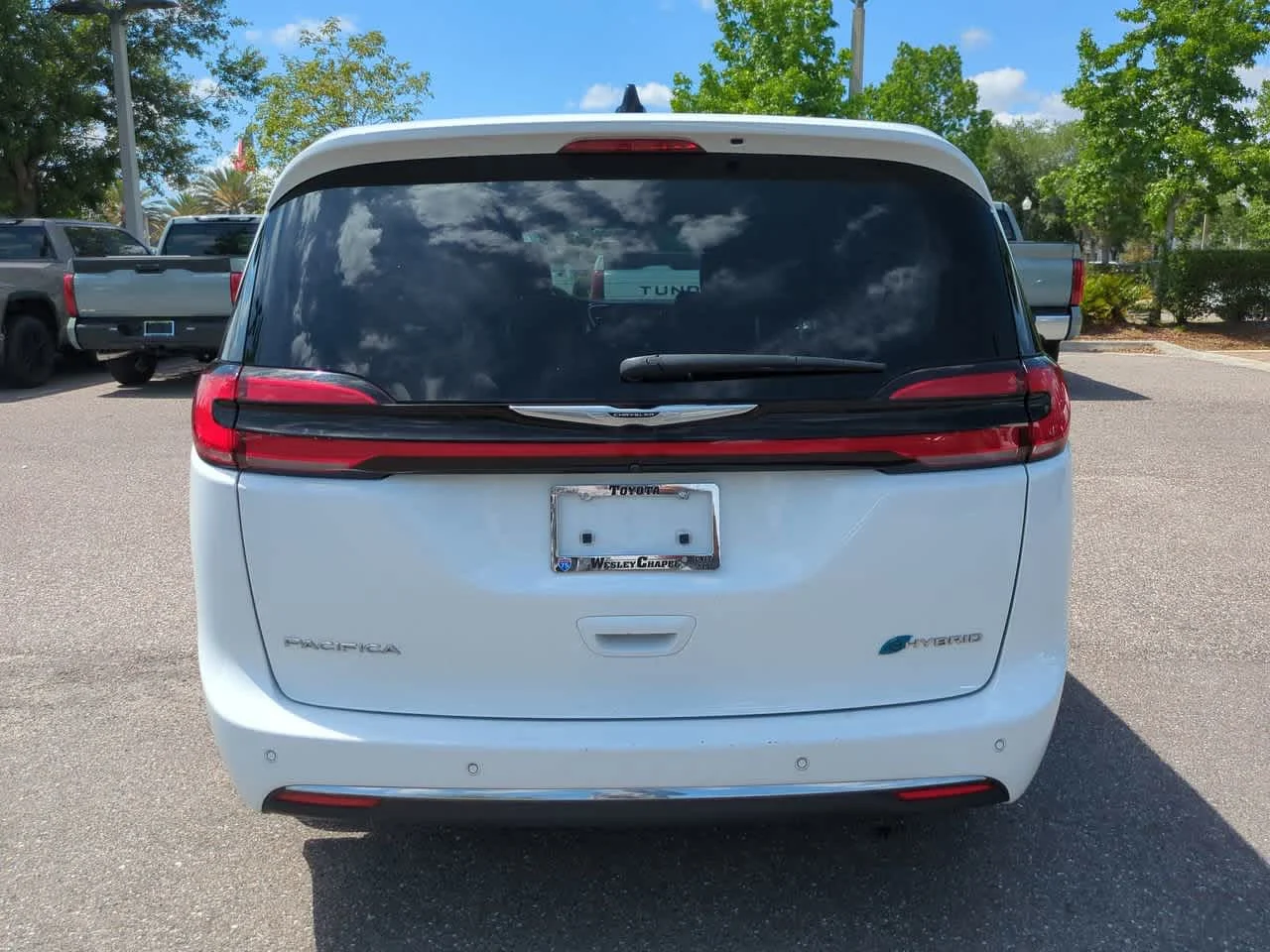 Used 2024 Bright White Clearcoat Chrysler Hybrid Select image 5