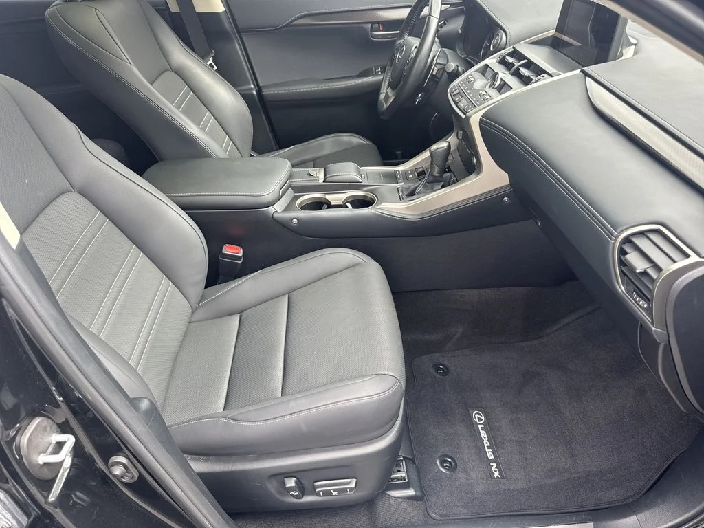 2021 Lexus NX 300 - Photo 13