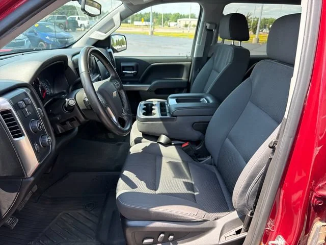 Used 2018 CAJUN RED TINTCOAT Chevrolet LT image 15