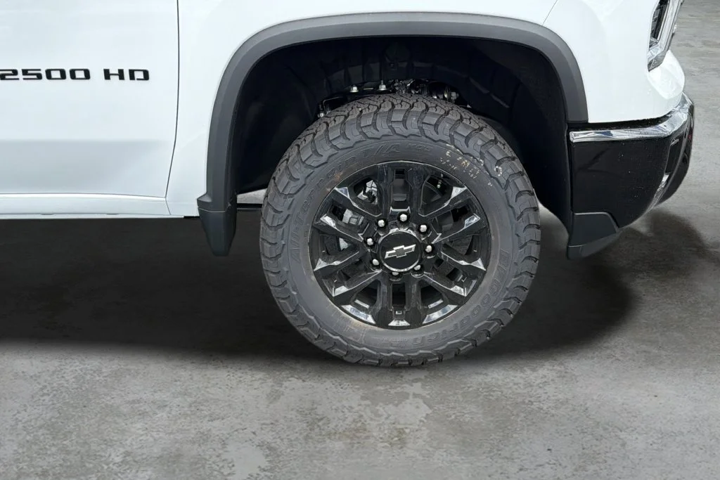 New 2026 Summit White Chevrolet LT image 9