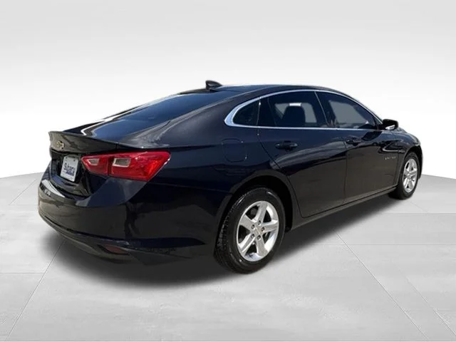 Used 2023 Gray Chevrolet LS image 7