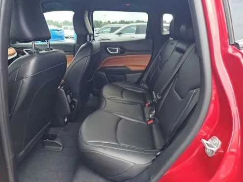 Used 2025 Red Hot Pearlcoat Jeep Limited image 12