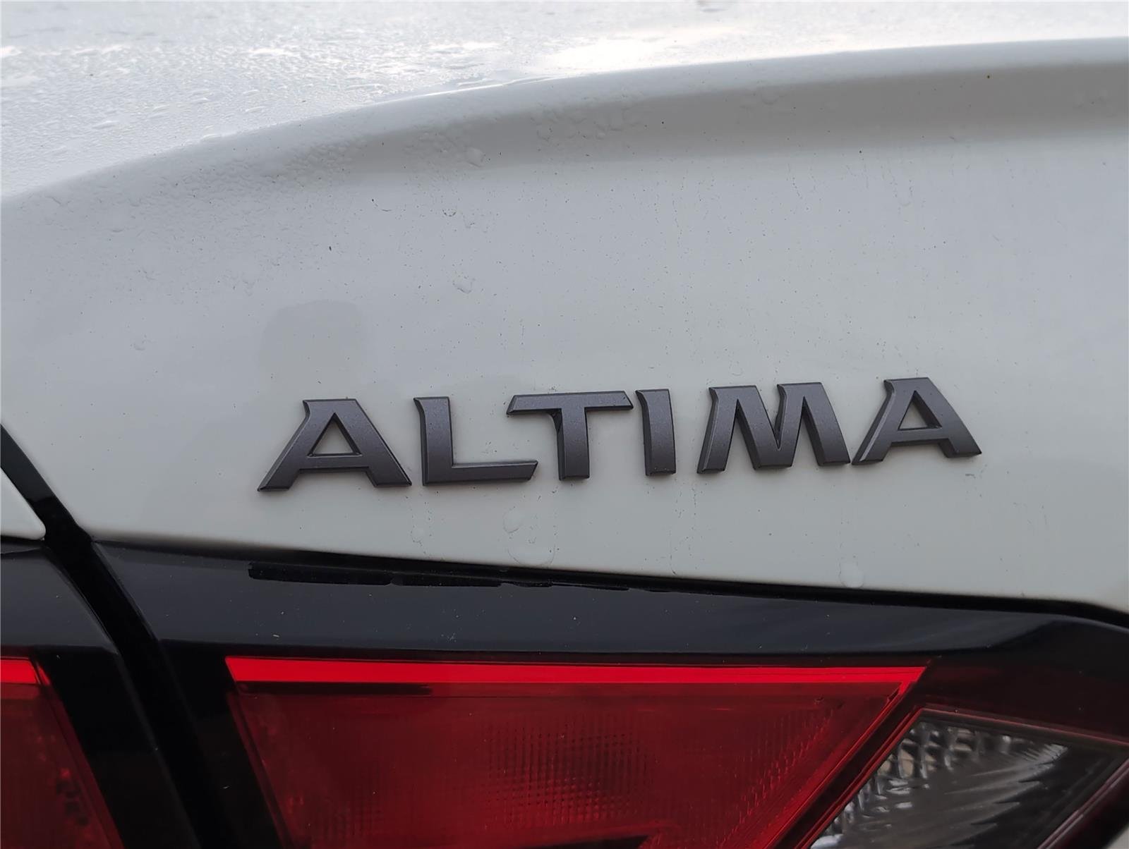 2025 Nissan Altima SV - Photo 33