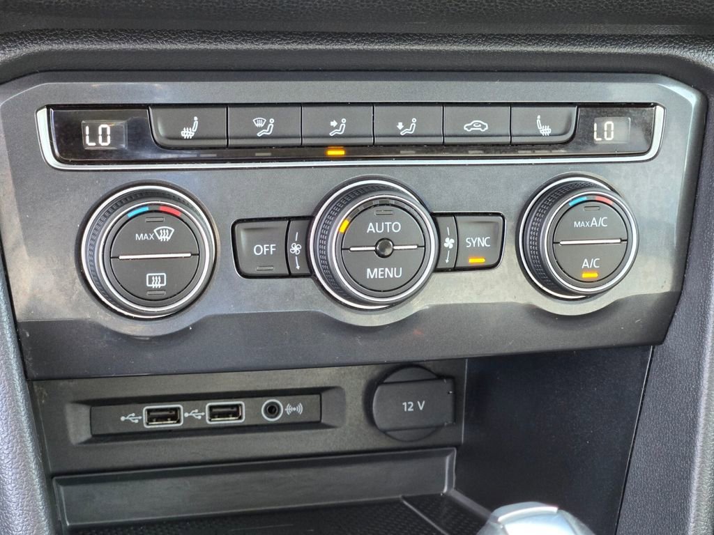 2020 Volkswagen Tiguan SE - Photo 21