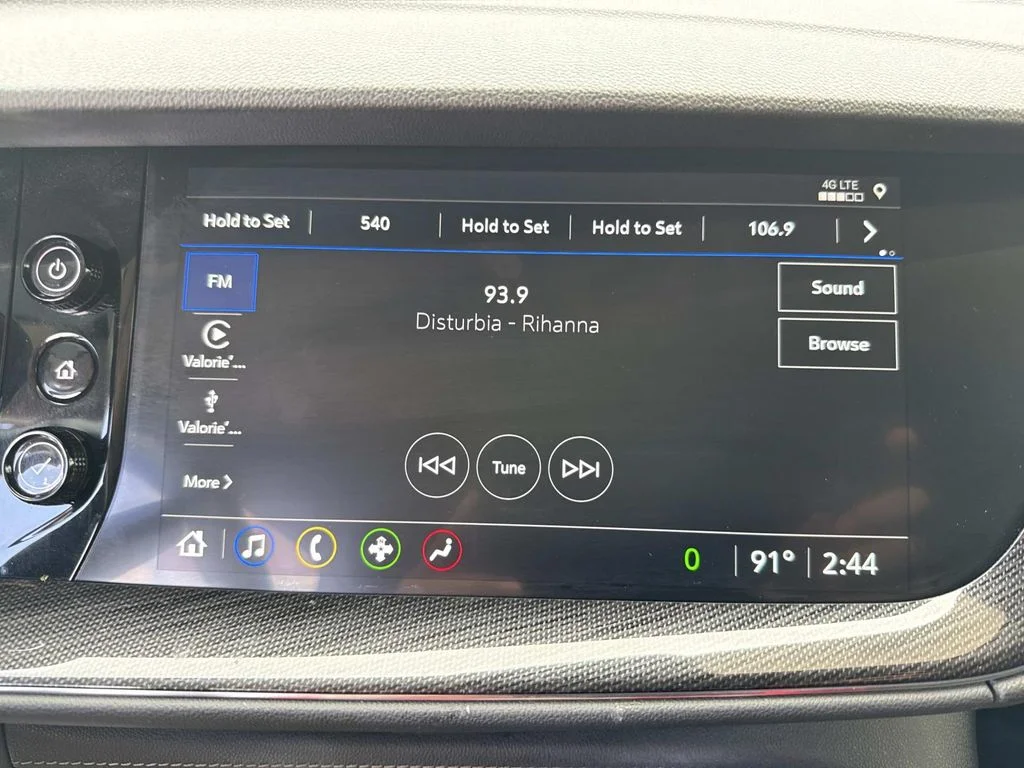 Used 2023 Gray Buick Essence image 28