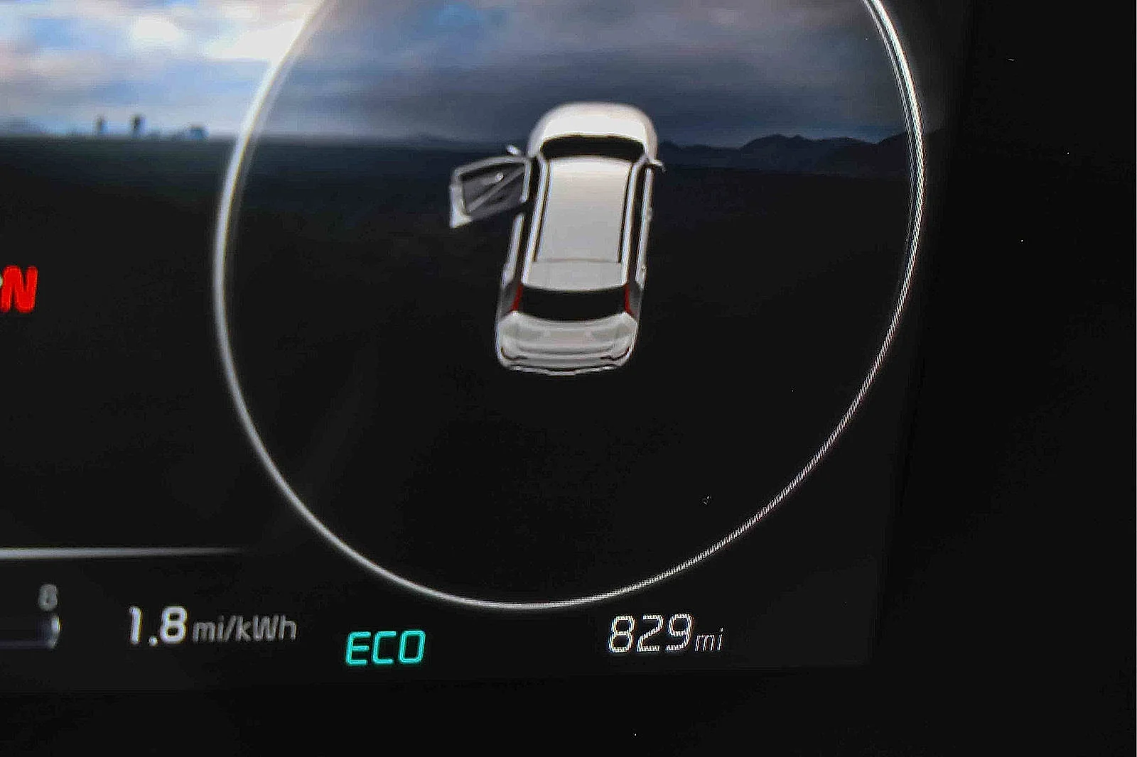 Certified Used 2025 Snow White Pearl Kia Wave image 8