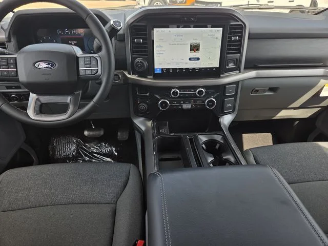 New 2026 Carbonized Gray Metallic Ford XLT image 27