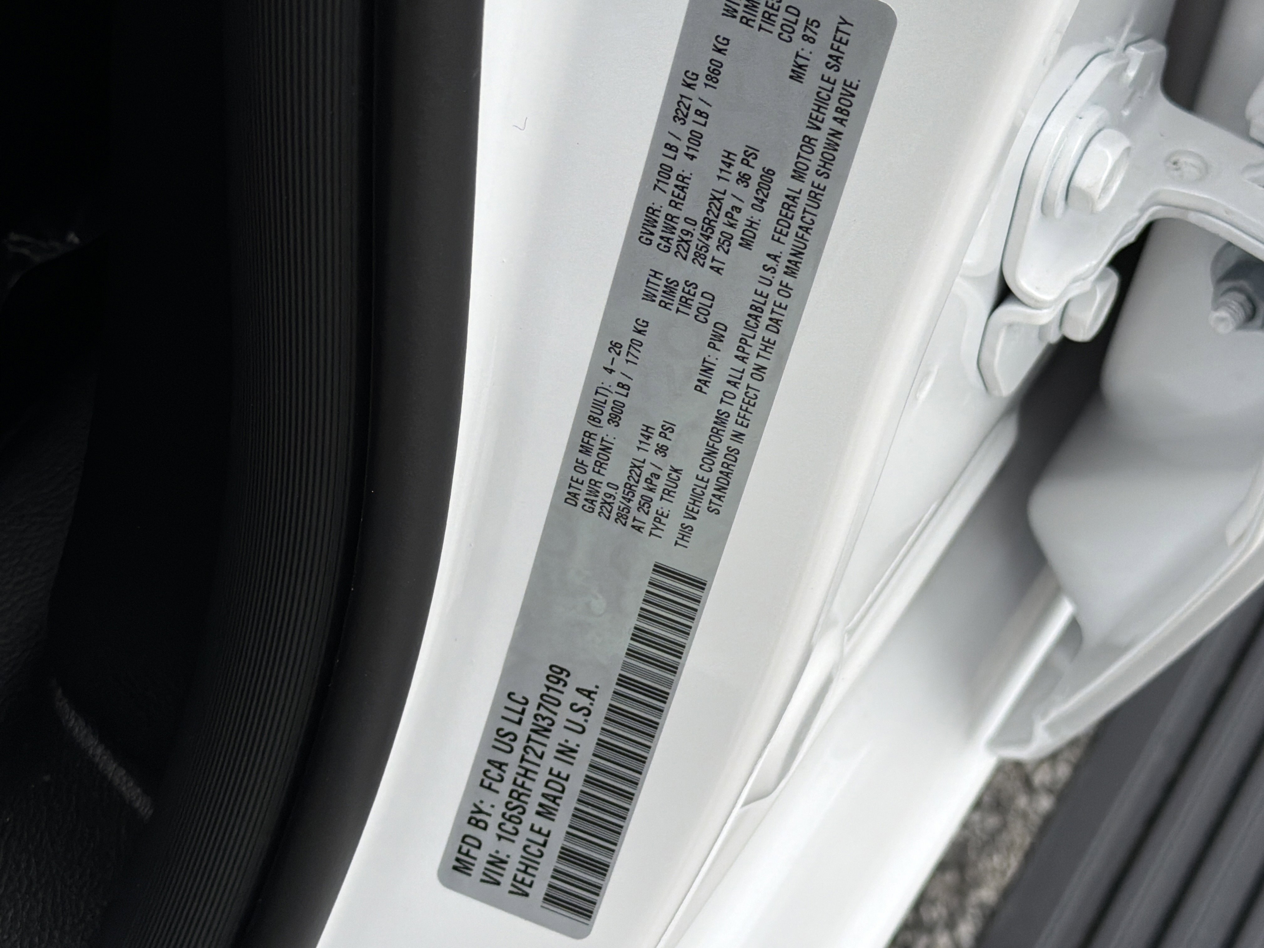 New 2026 Ivory White Tri-Coat Pearl-Coat Exterior Paint RAM Limited image 35