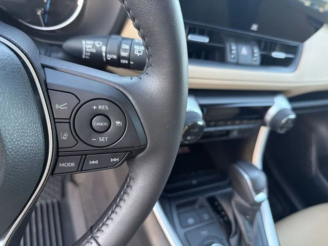 2024 Toyota RAV4 XLE Premium - Photo 18