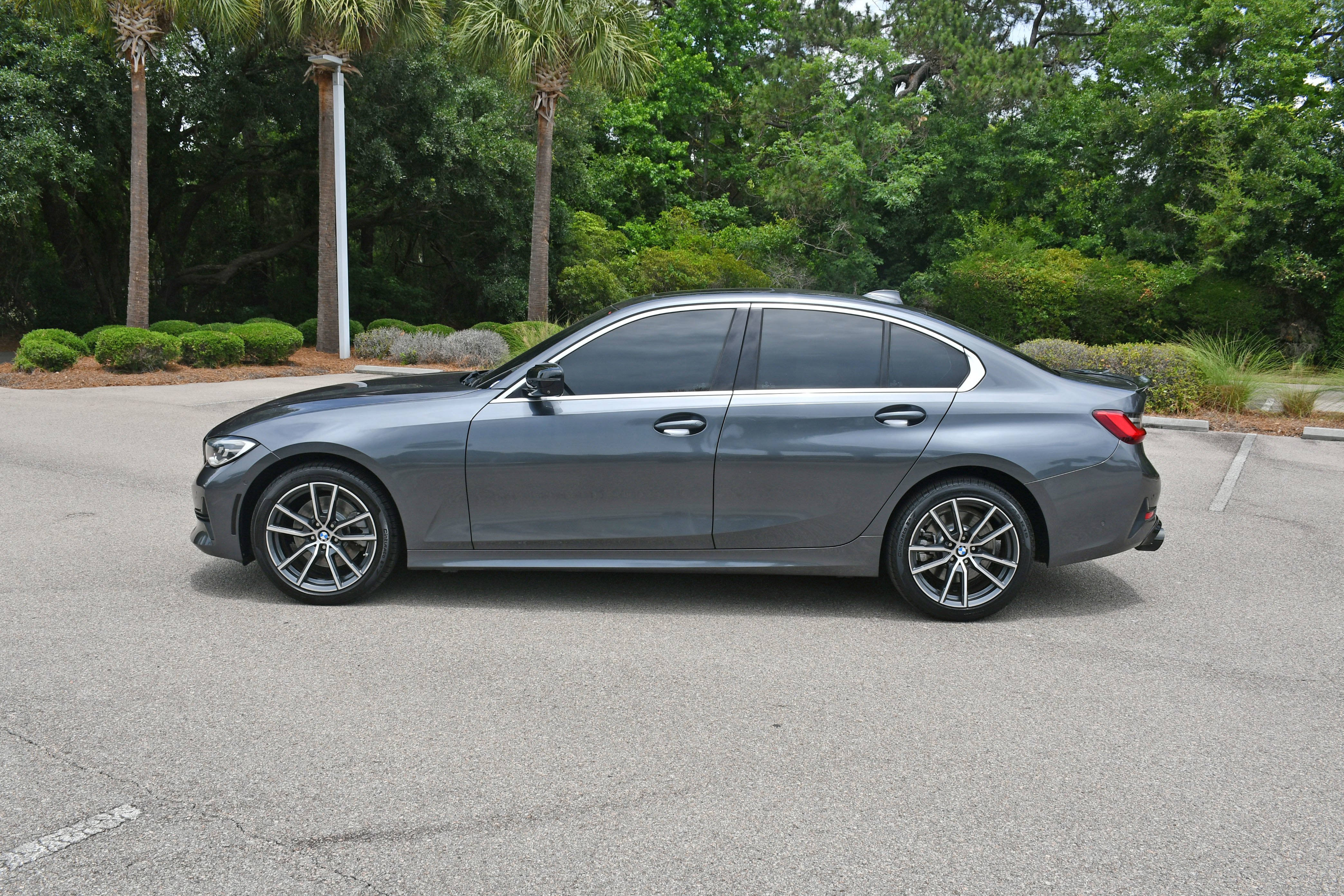 Used 2019 Gray BMW 330i image 5