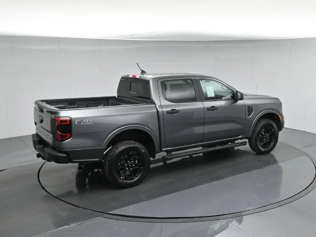 New 2026 Carbonized Gray Metallic Ford XLT image 39