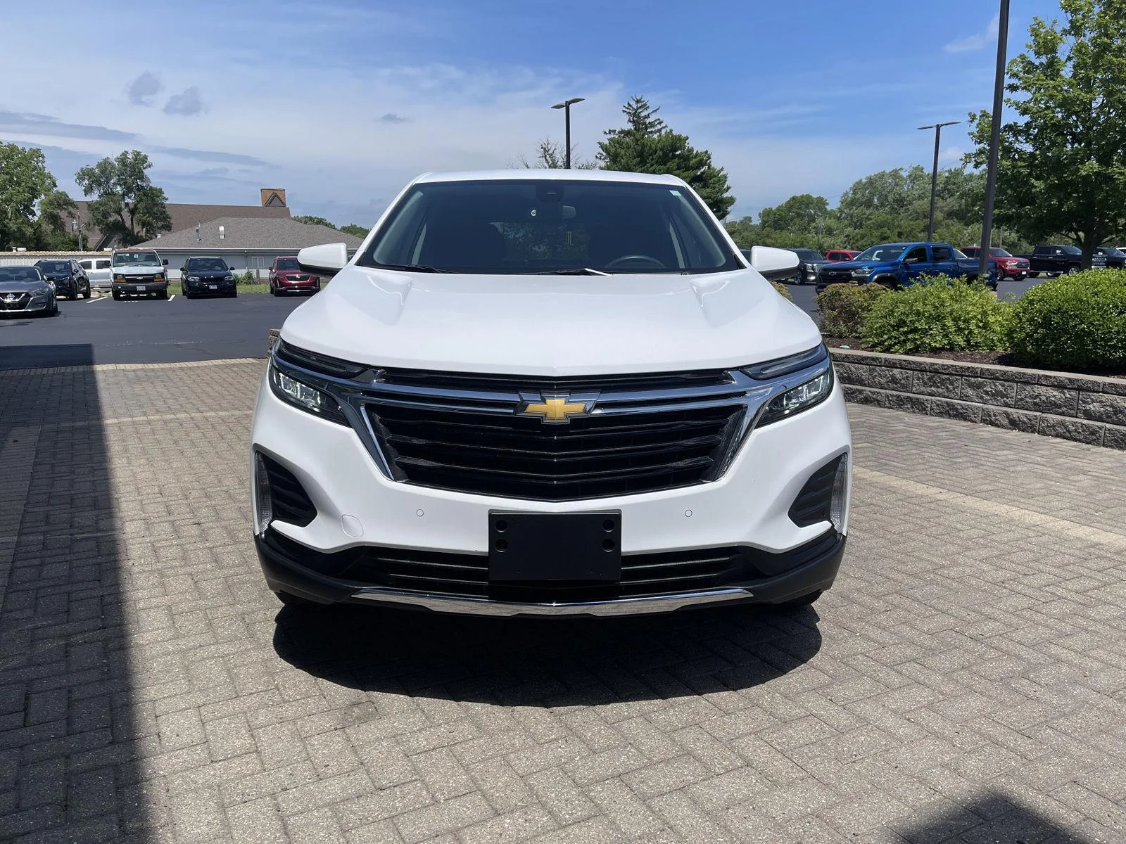 Used 2024 Summit White Chevrolet LT image 8