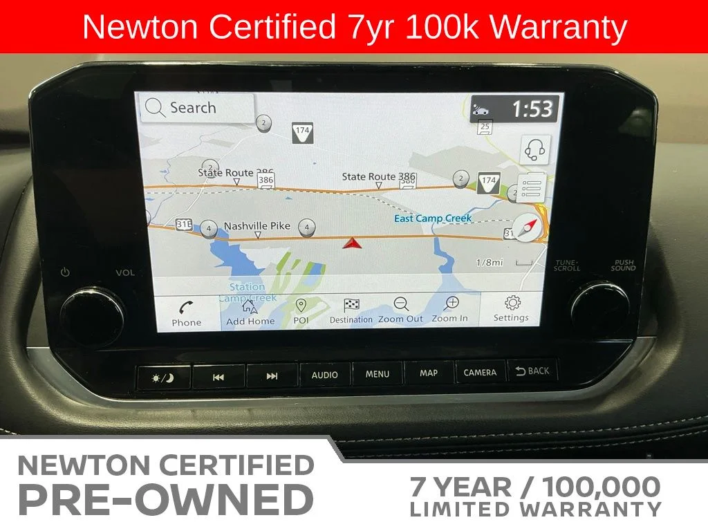 Certified Used 2023 Pearl White Tricoat/Super Black Nissan SL image 14