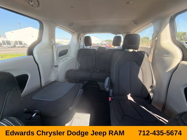 Used 2023 Black Chrysler LX image 18