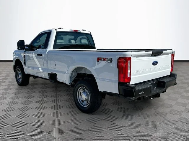 New 2026 Oxford White Ford XL image 4