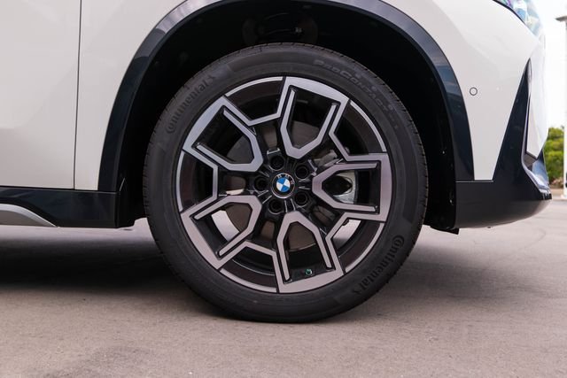 New 2026 Alpine White BMW xDrive28i image 12