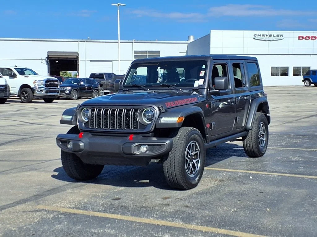 Used 2024 Jeep Wrangler 4-Door Rubicon with VIN 1C4PJXFG5RW284325 for sale in Kansas City