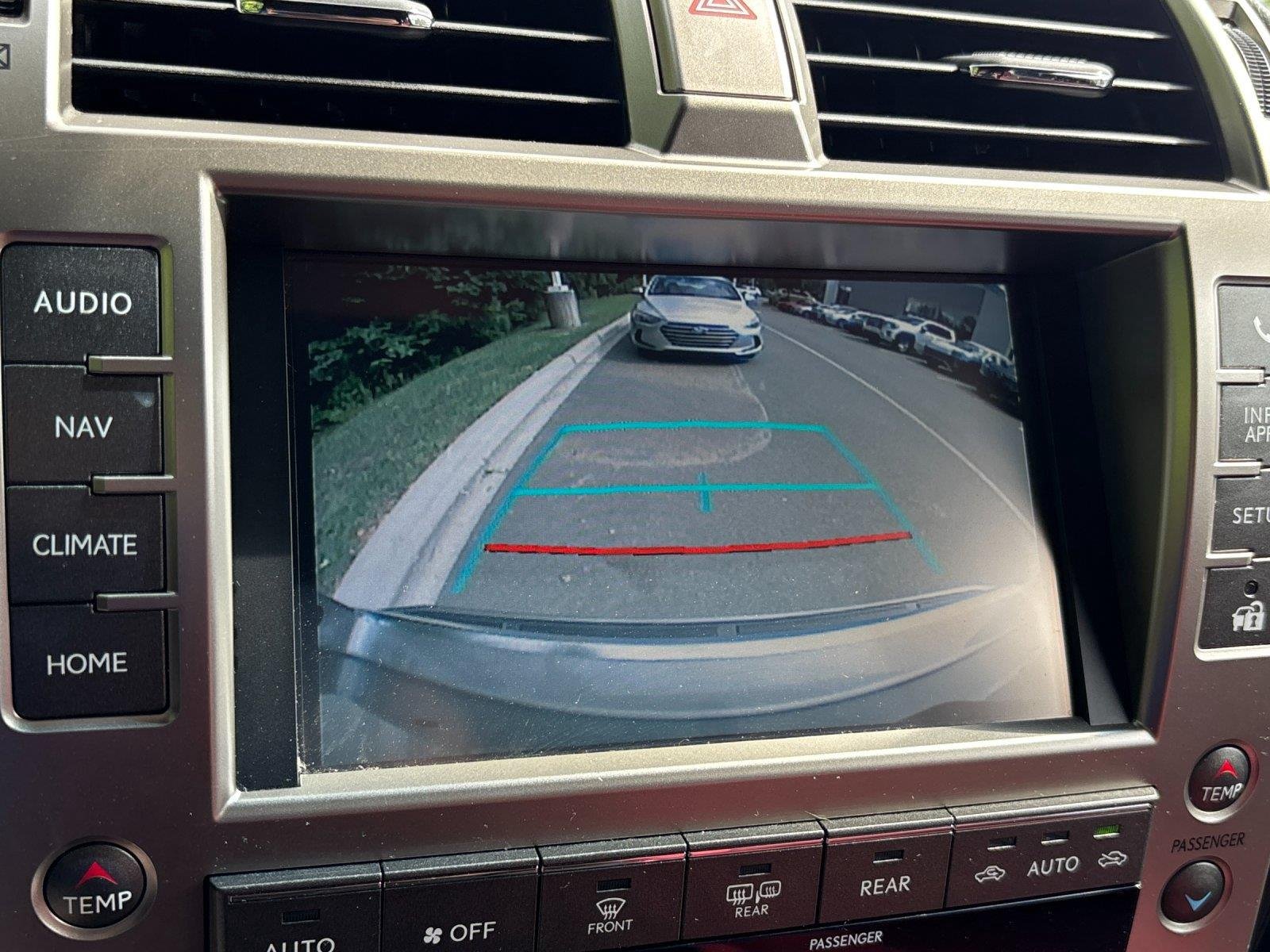Used 2021 Atomic Silver Lexus GX 460 Premium image 26