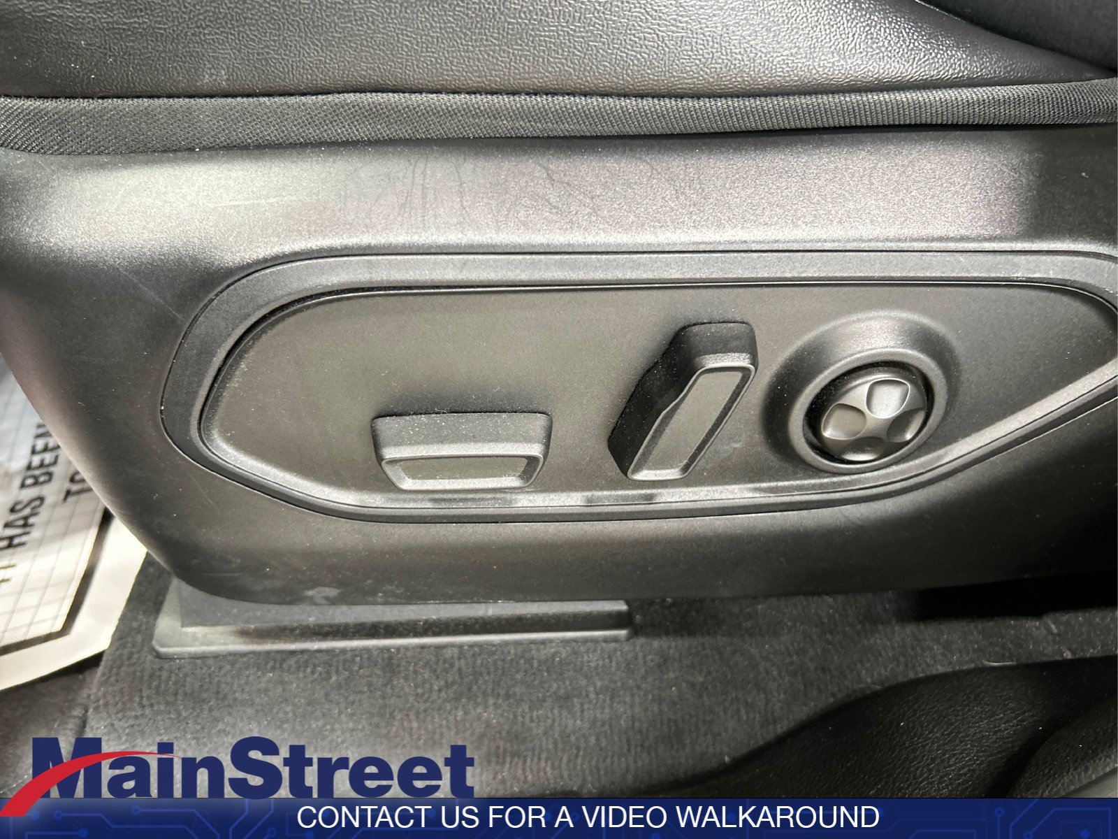 Used 2024 Baltic Gray Metallic Clearcoat Jeep Altitude image 18