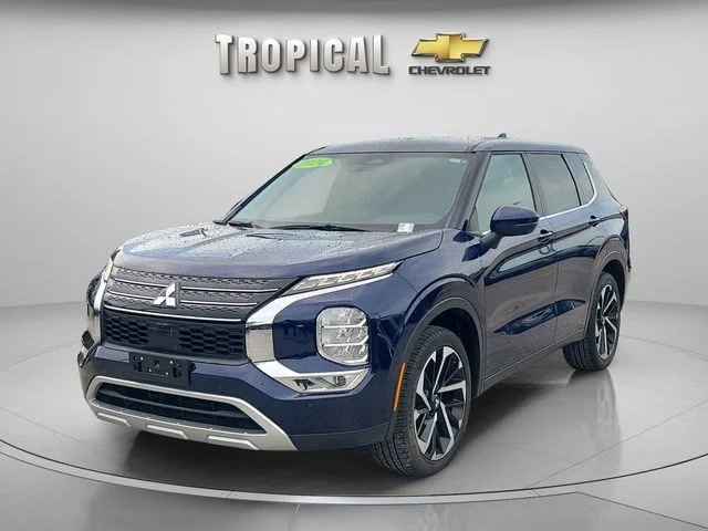 Used 2024 Black Mitsubishi SE image 1