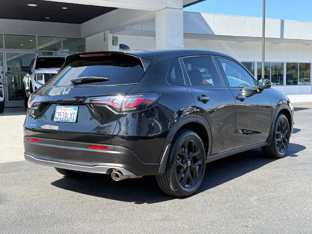 Used 2024  Honda Sport image 7