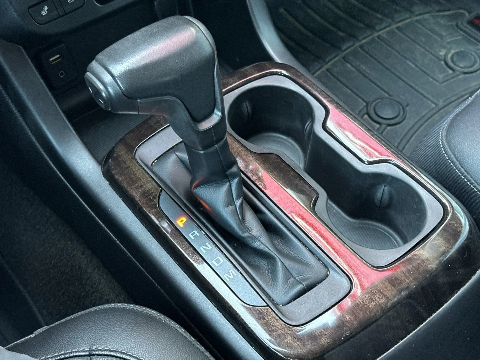 Used 2016 Cyber Gray Metallic GMC SLT image 19