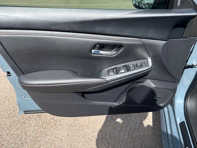 Used 2025 Gray Nissan SR image 11