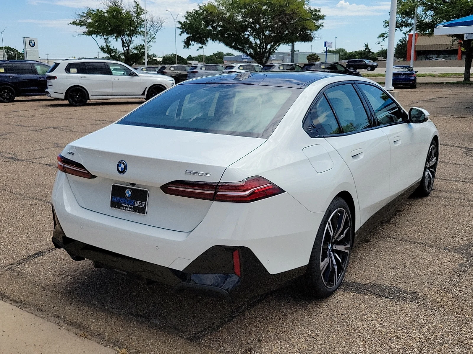 New 2026 Alpine White BMW xDrive All-Wheel Drive image 4