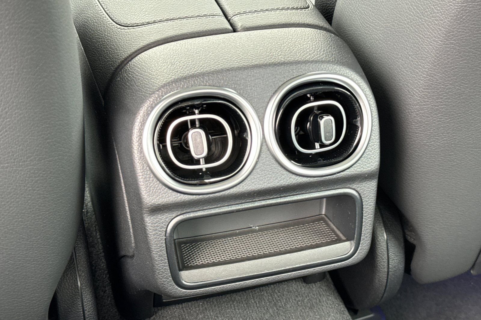 New 2026 Selenite Grey Metallic Mercedes-Benz C 300 image 25