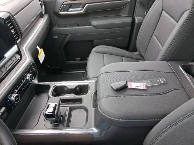 2026 GMC Sierra 1500 SLT - Photo 12