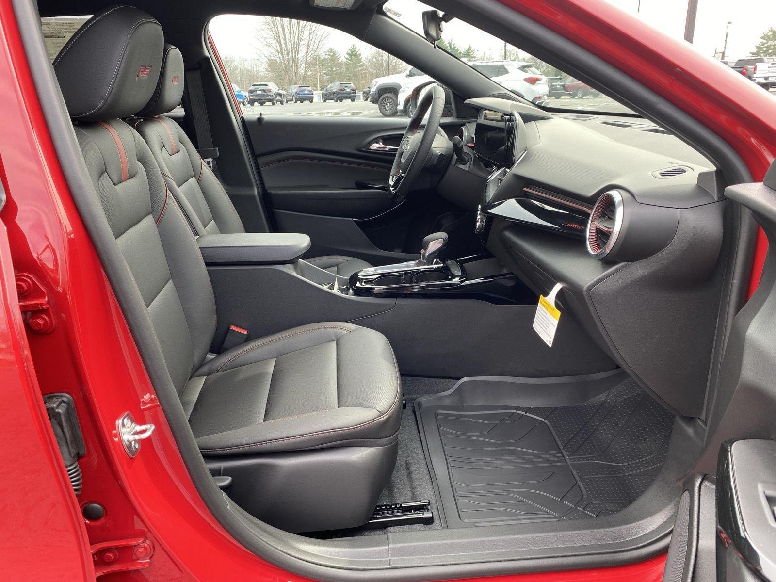 2026 Chevrolet Trax RS - Photo 14