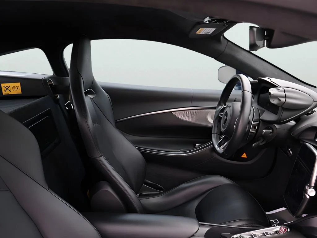 Used 2023 Saros McLaren TechLux image 14