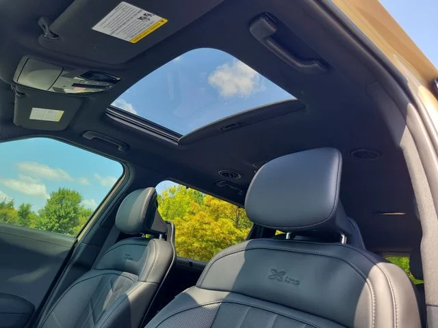 New 2027 Terrain Brown Kia X-Line EX image 16