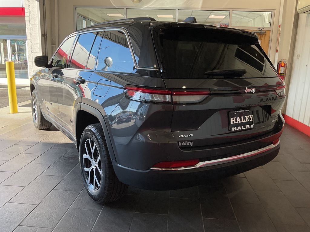 Used 2023 Gray Jeep Limited image 6