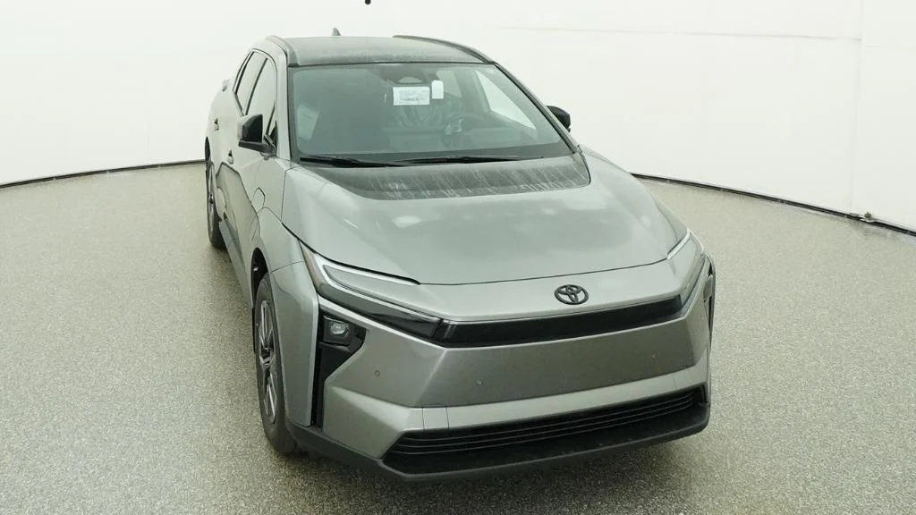 New 2026 Heavy Metal Toyota XLE image 15
